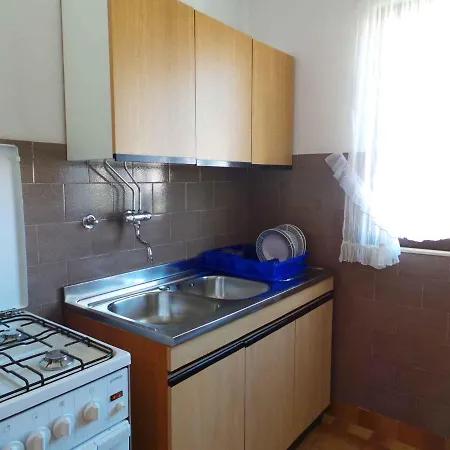 Apartment In Valbandon/Istrien 11260 Apartamento